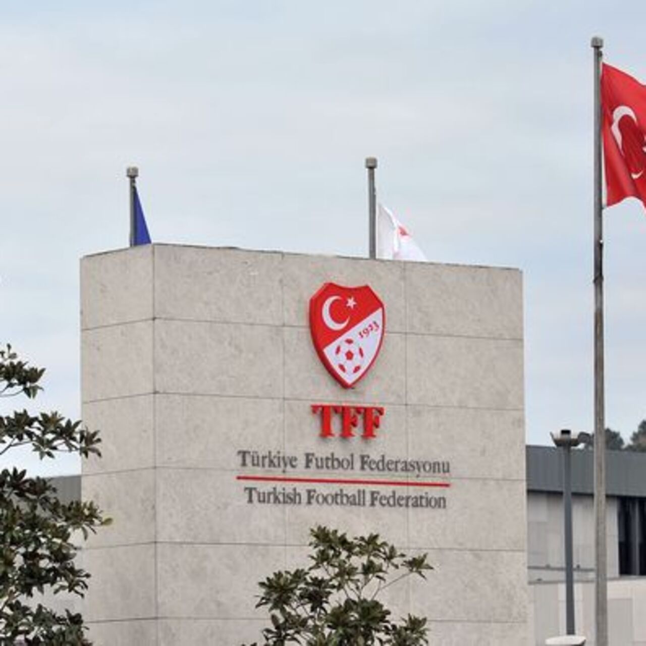 TFF’den Okan Buruk’a geçmiş olsun mesajı