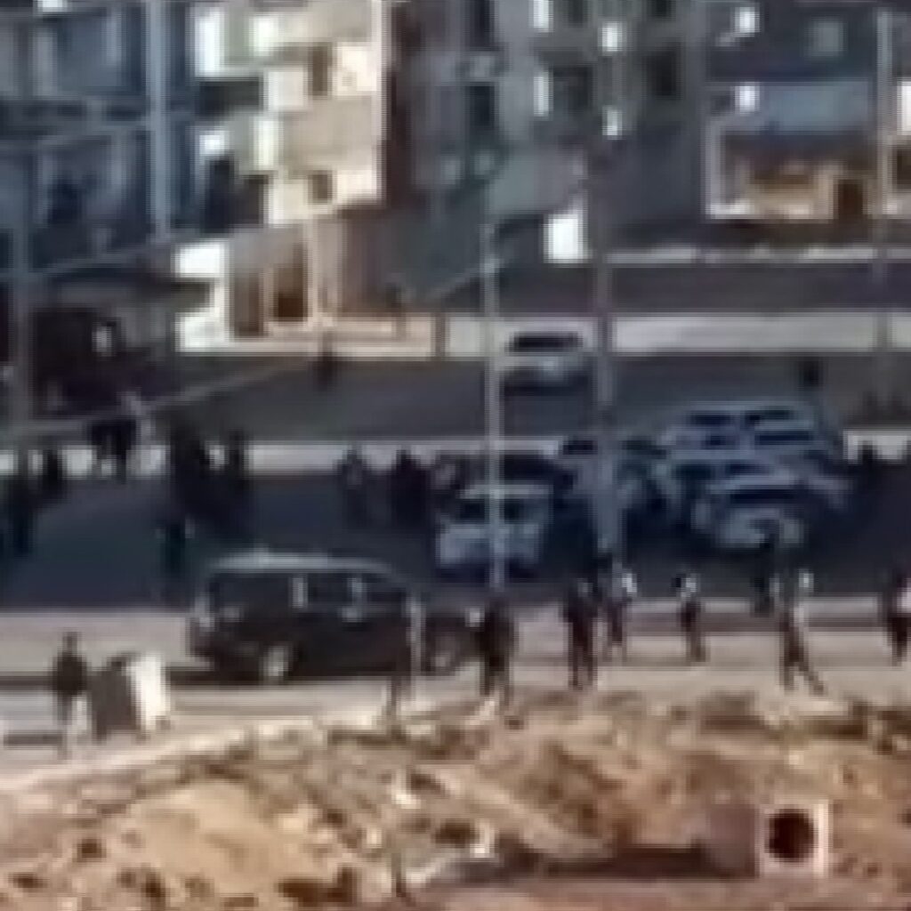 Taşlı sopalı ‘aidat’ kavgası: 11 yaralı