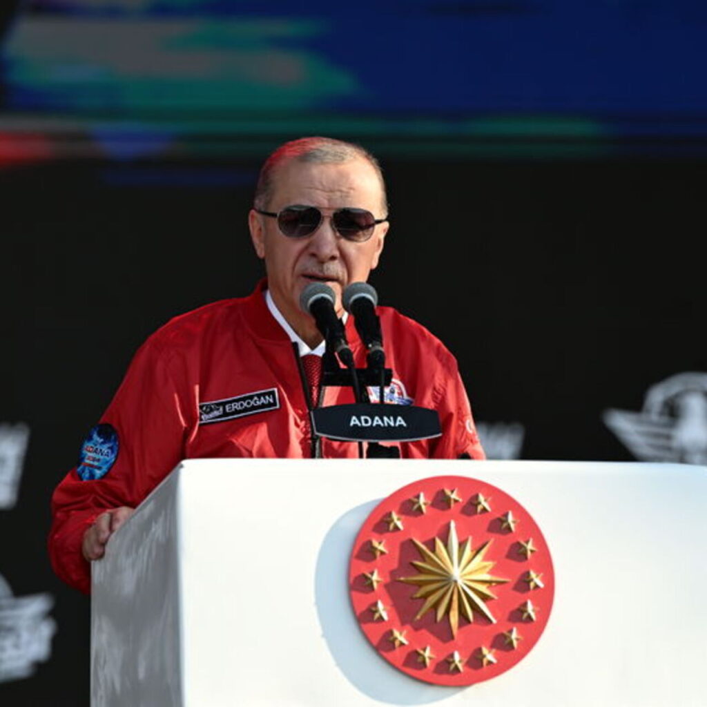 Türkiye’ye meydan okuma yarışına giriyorlar