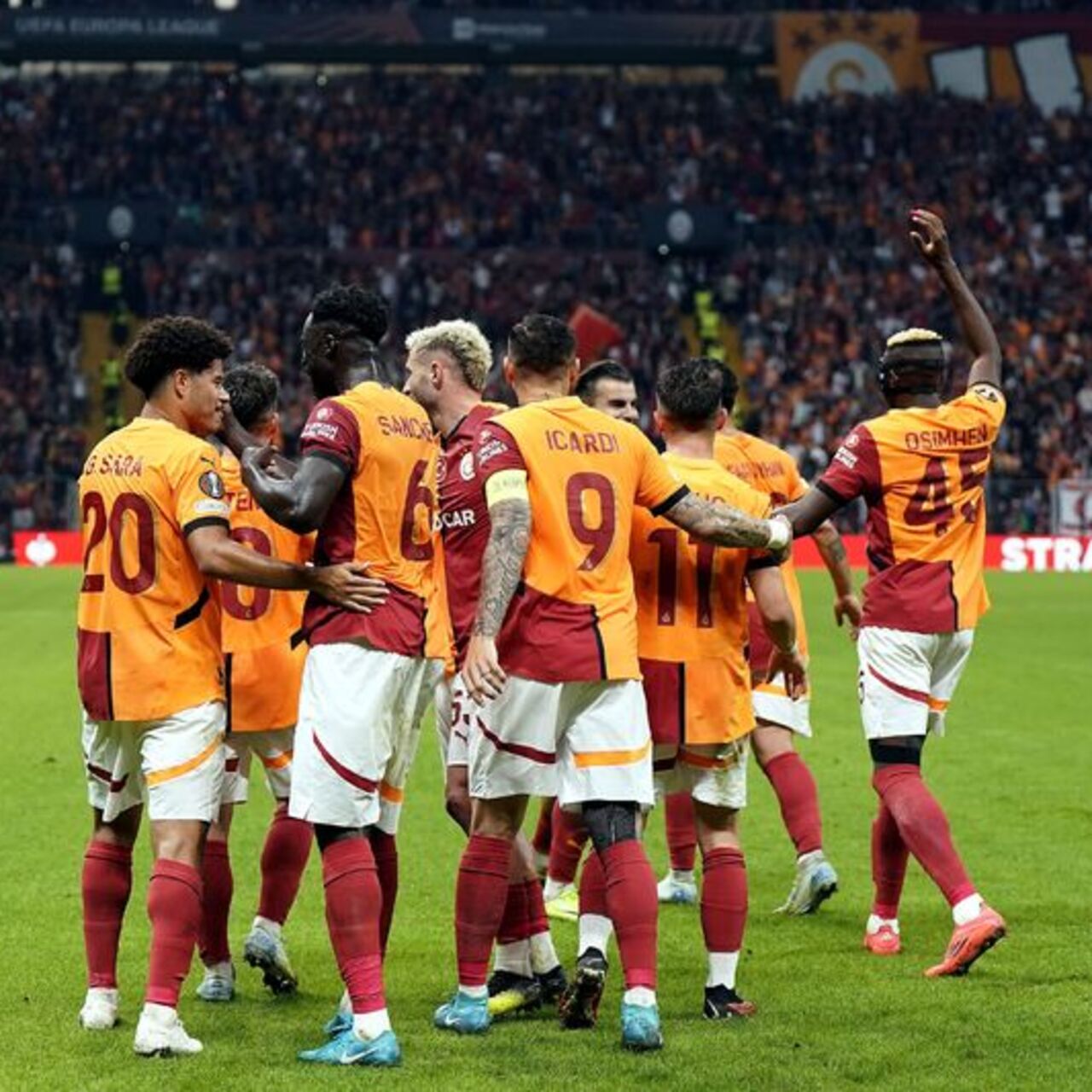 Üçlü de oldu çift forvet de