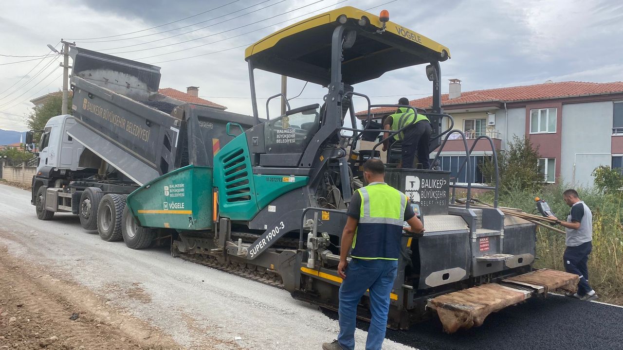 Vatandaş asfalt istedi Başkan Sak yaptı