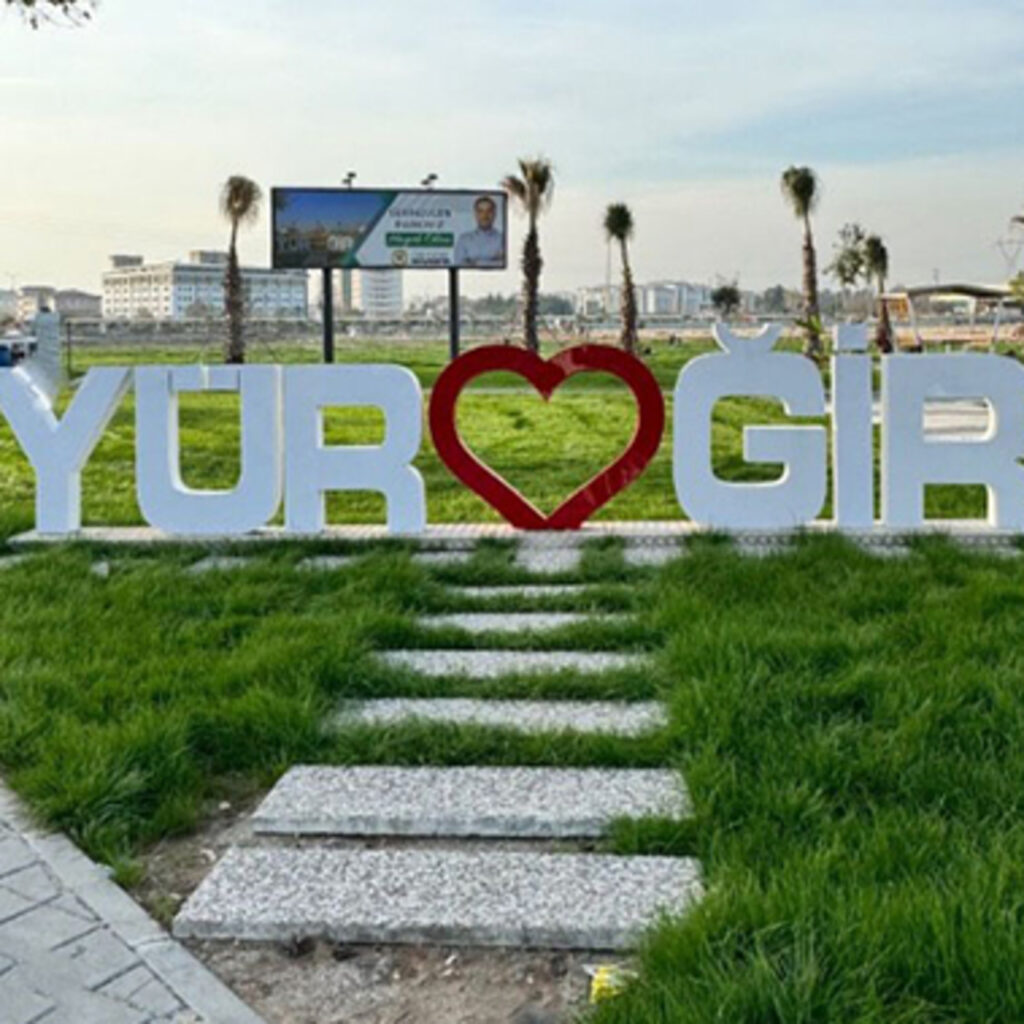 Yüreğir’in kalbini çaldılar