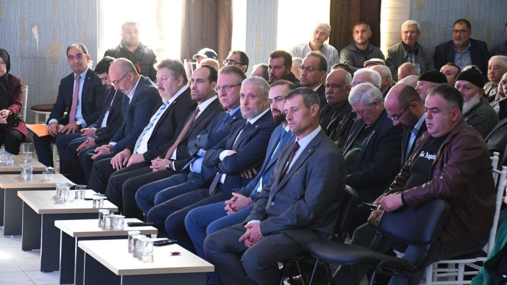 AK Parti Emet’te yeni başkan Mustafa Kısa