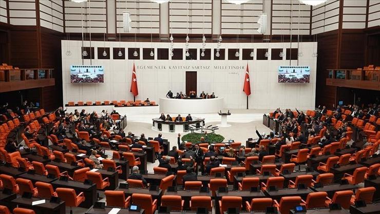 AK Parti TBMM’ye sundu! Devlet Memurları Kanunu değişiyor!