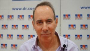 Adam Fawer kimdir, kaç yaşında, eserleri neler?