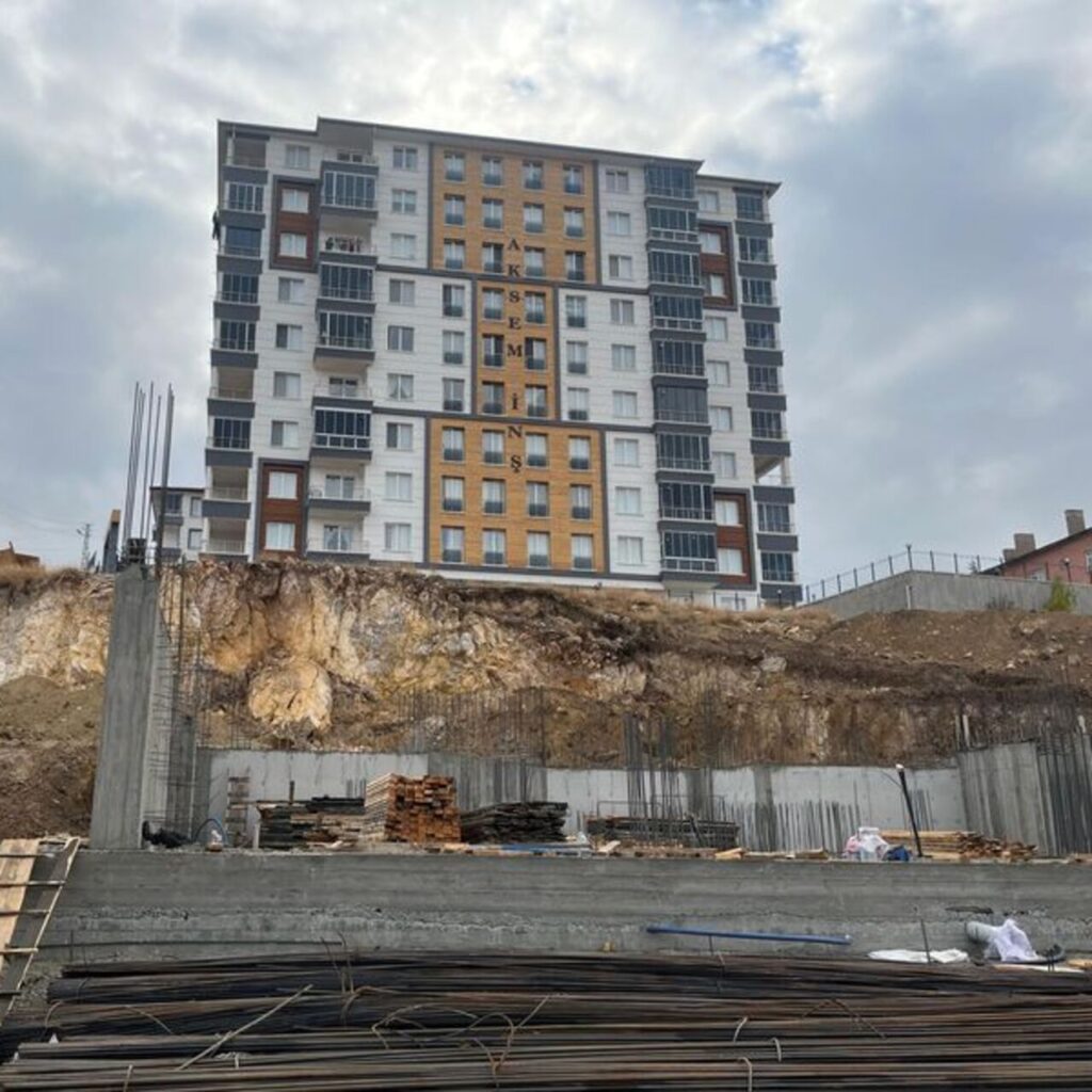 Ankara’da toprak kayması! 10 katlı bina tahliye edildi