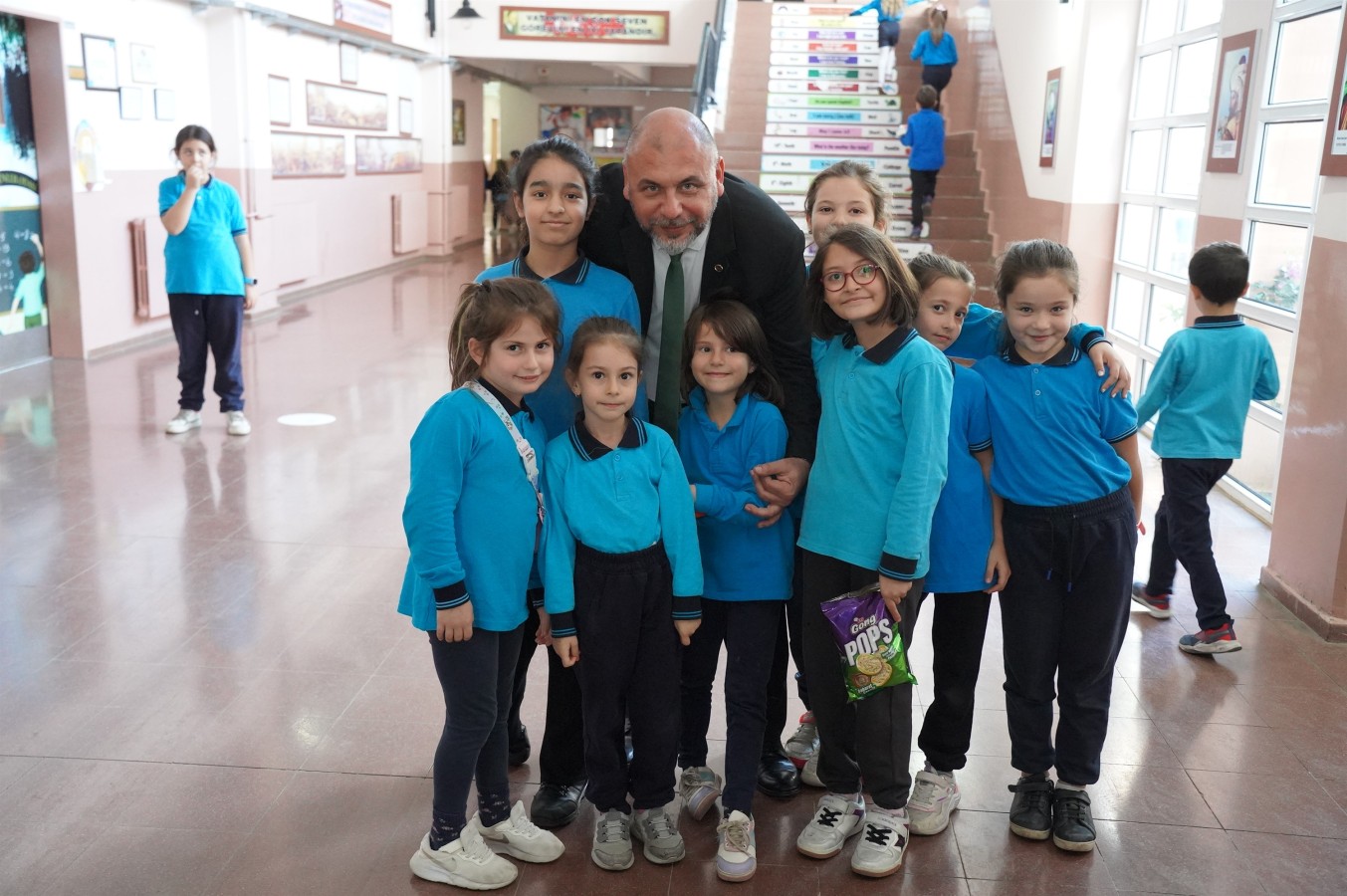 Başkan Aydın’a Miniklerden Teşekkür: 29 Ekim Coşkusu Koç İlkokulu’nda Yaşandı