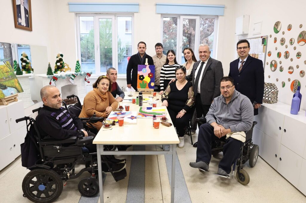 Başkan Şadi Özdemir engelli bireylerle buluştu