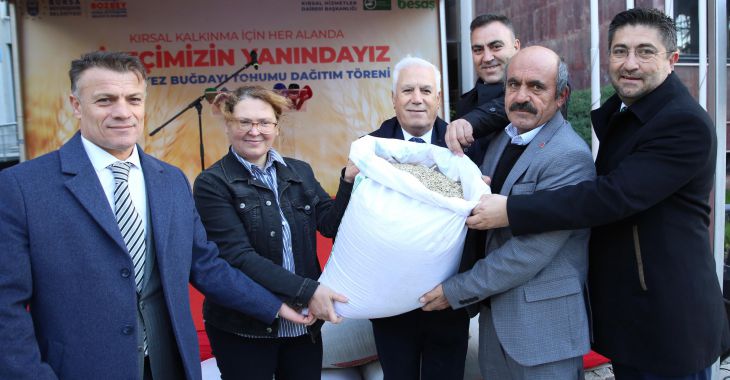 Büyükşehir’den çiftçilere destek