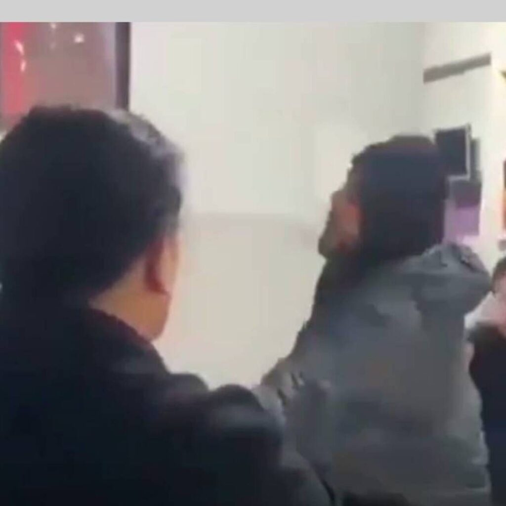 Ehliyet raporu alacaktı, ortalığı birbirine kattı