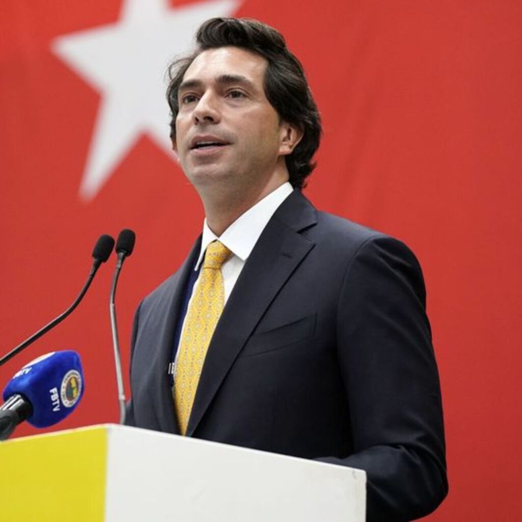 F.Bahçe’den G.Saray’a sponsor göndermesi!