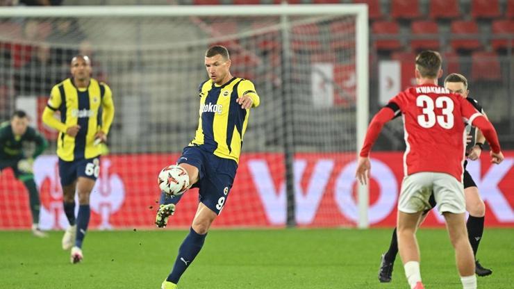 Fenerbahçe, Hollanda’da kayıp! AZ Alkmaar 3-1 Fenerbahçe