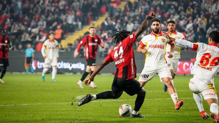 Gaziantep FK, geriden gelerek Göztepeyi geçti