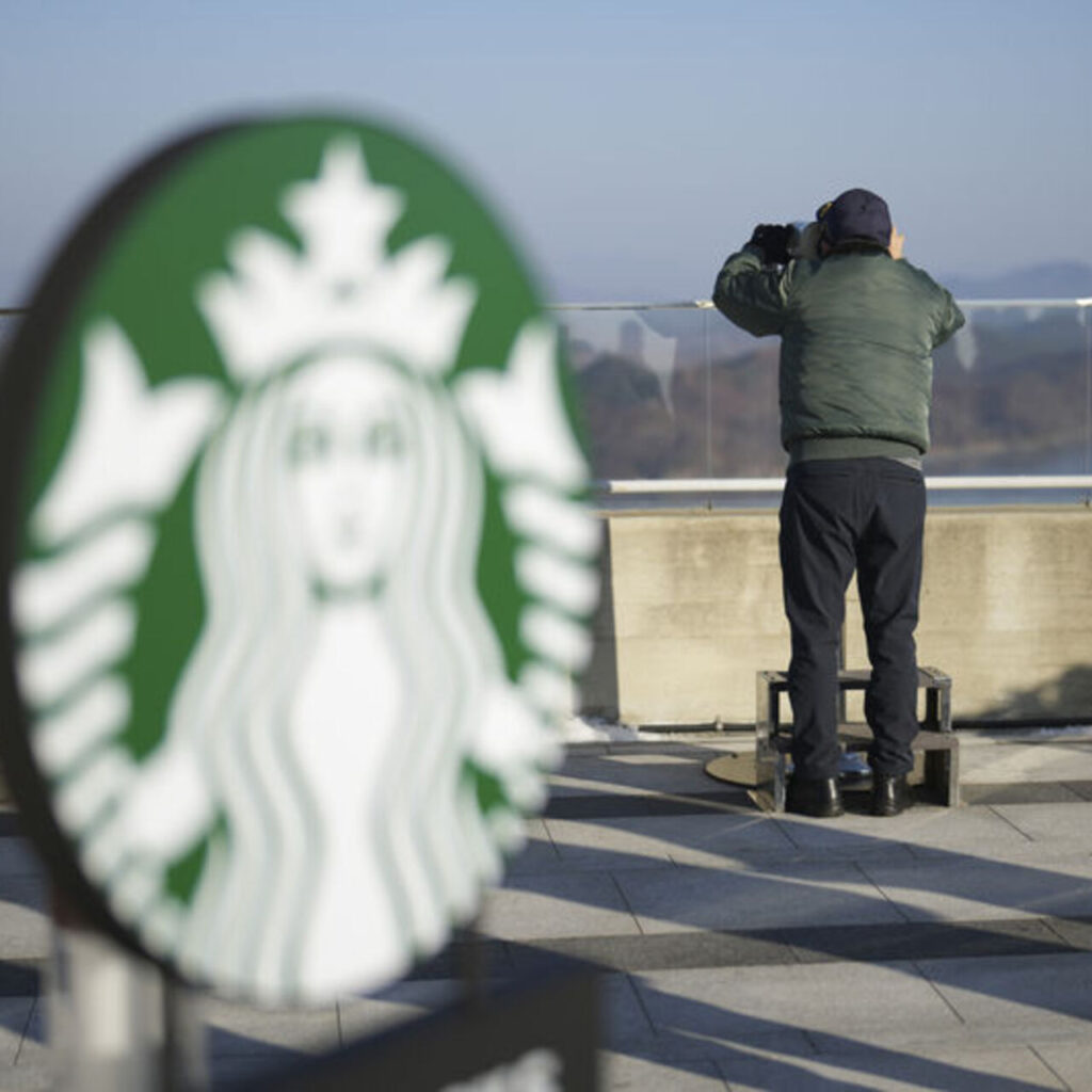 Güney Kore’de, Kuzey sınırında Starbucks açıldı
