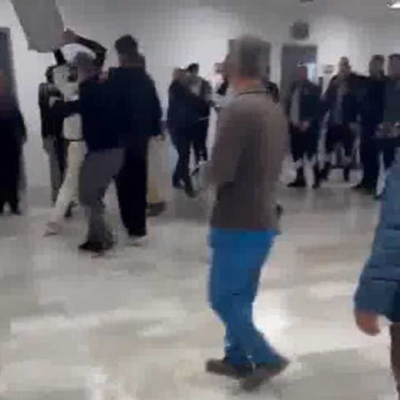 Hastaneyi birbirine kattılar!