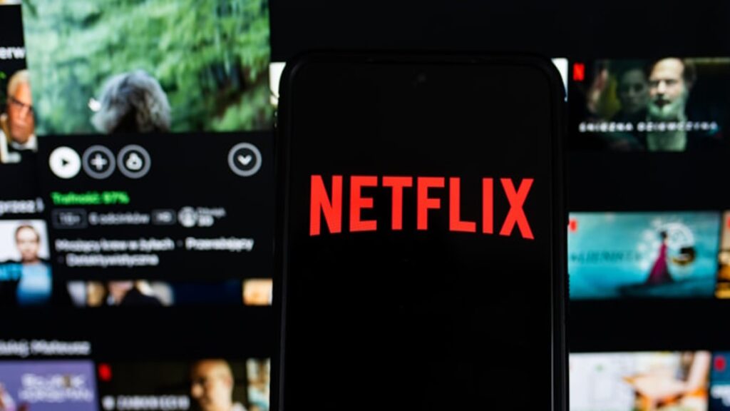 Hayranların tepkisi büyüdü, Netflix geri adım attı: Yapay zekaymış…