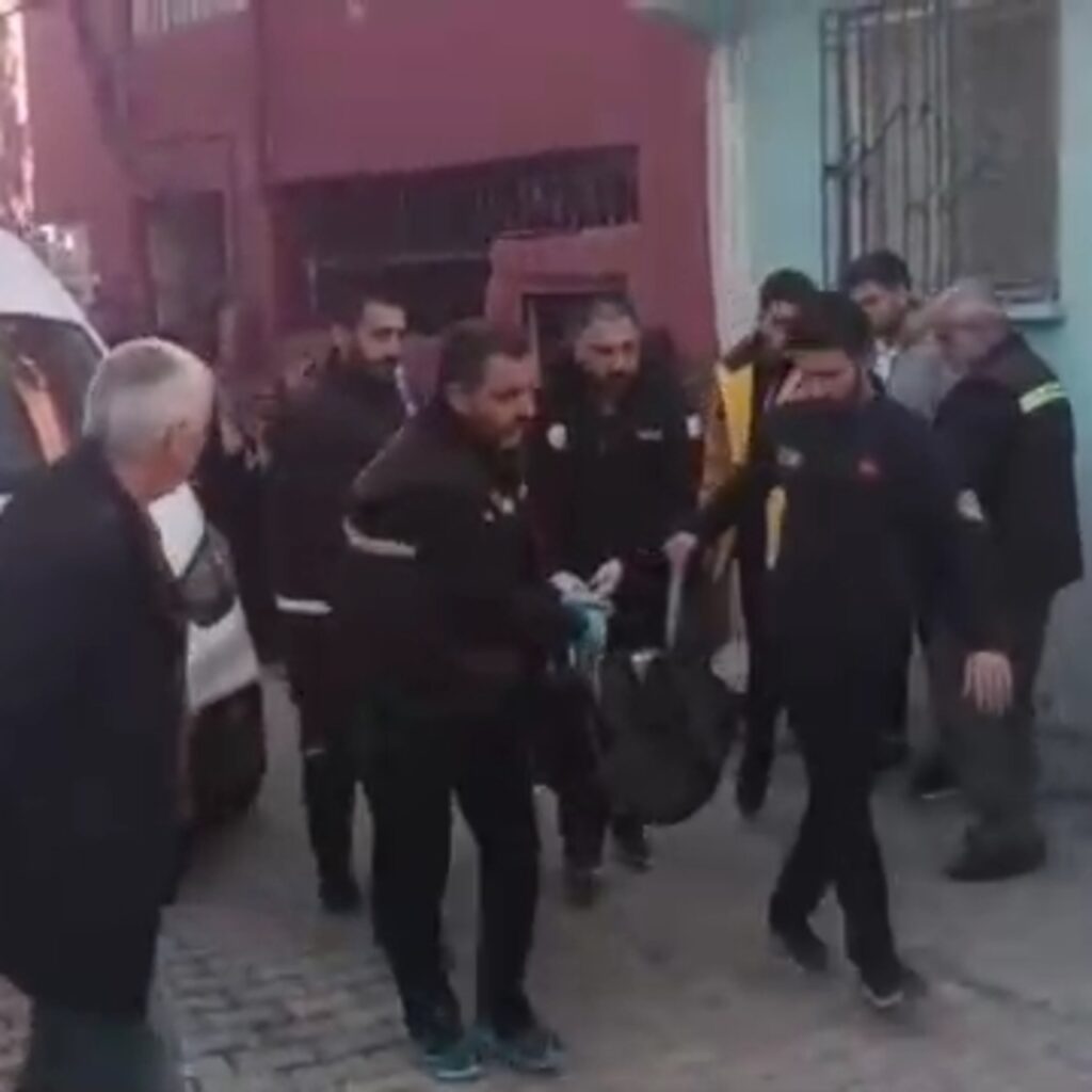 Isınmak için yakılan "mangal" can aldı!