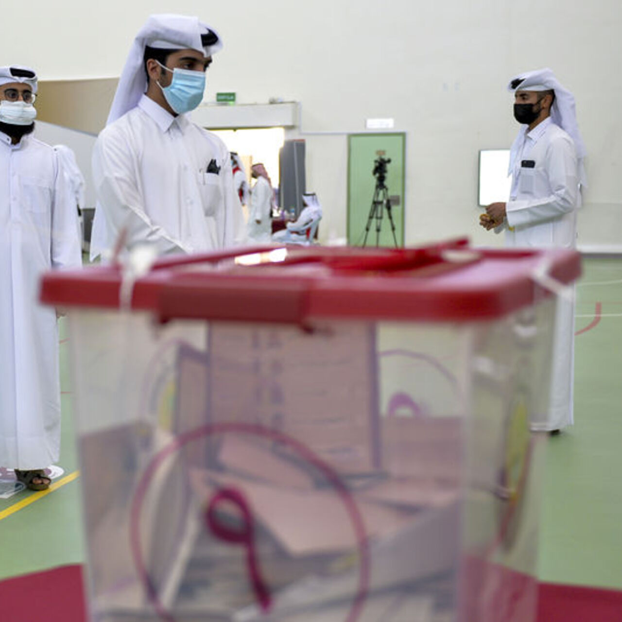 Katar’da seçimler kaldırıldı