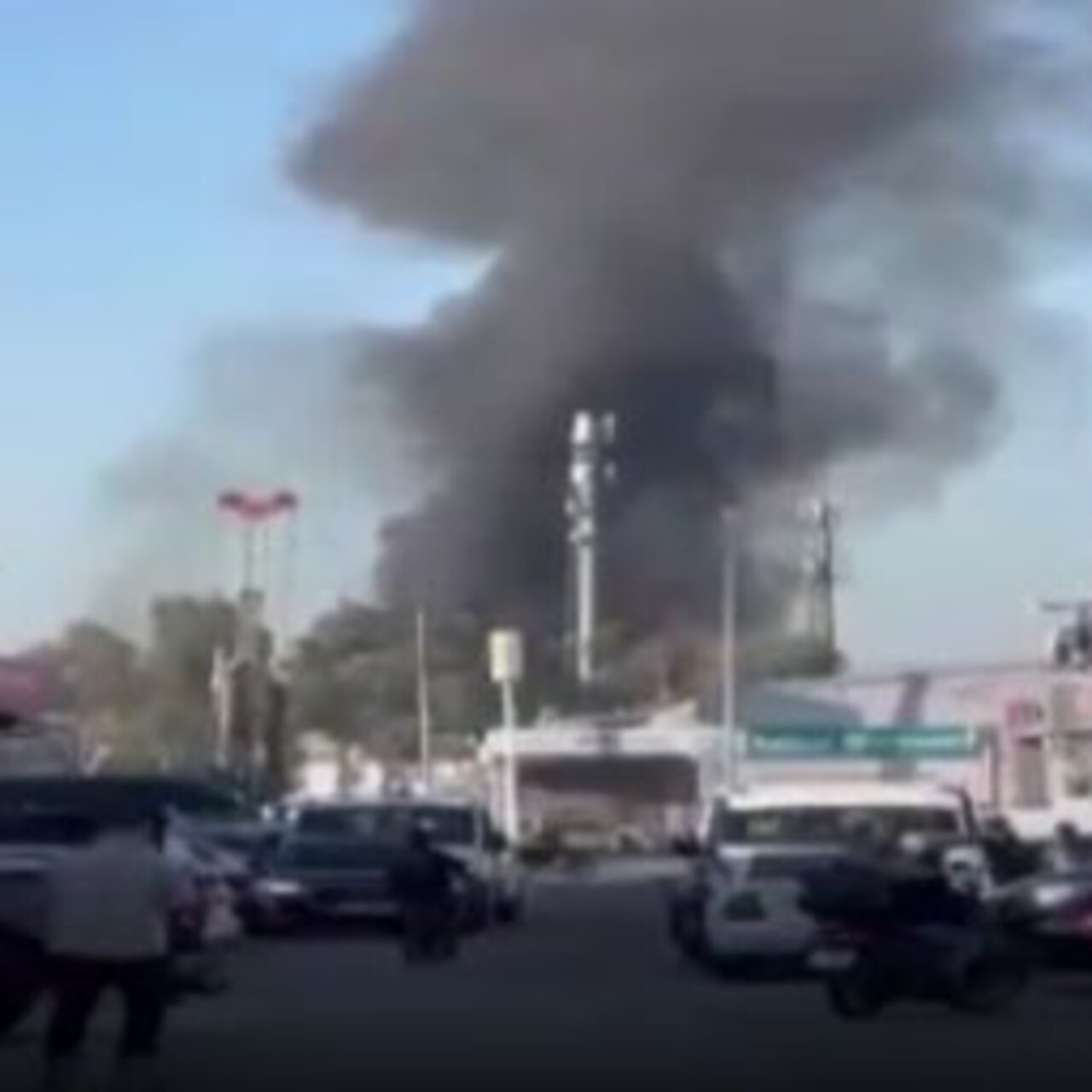 Kimya fabrikasında yangın! Müdahale ediliyor!