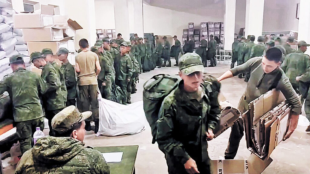 Kuzey Koreliler savaşa giriyor: 50 bin asker sınıra yığıldı