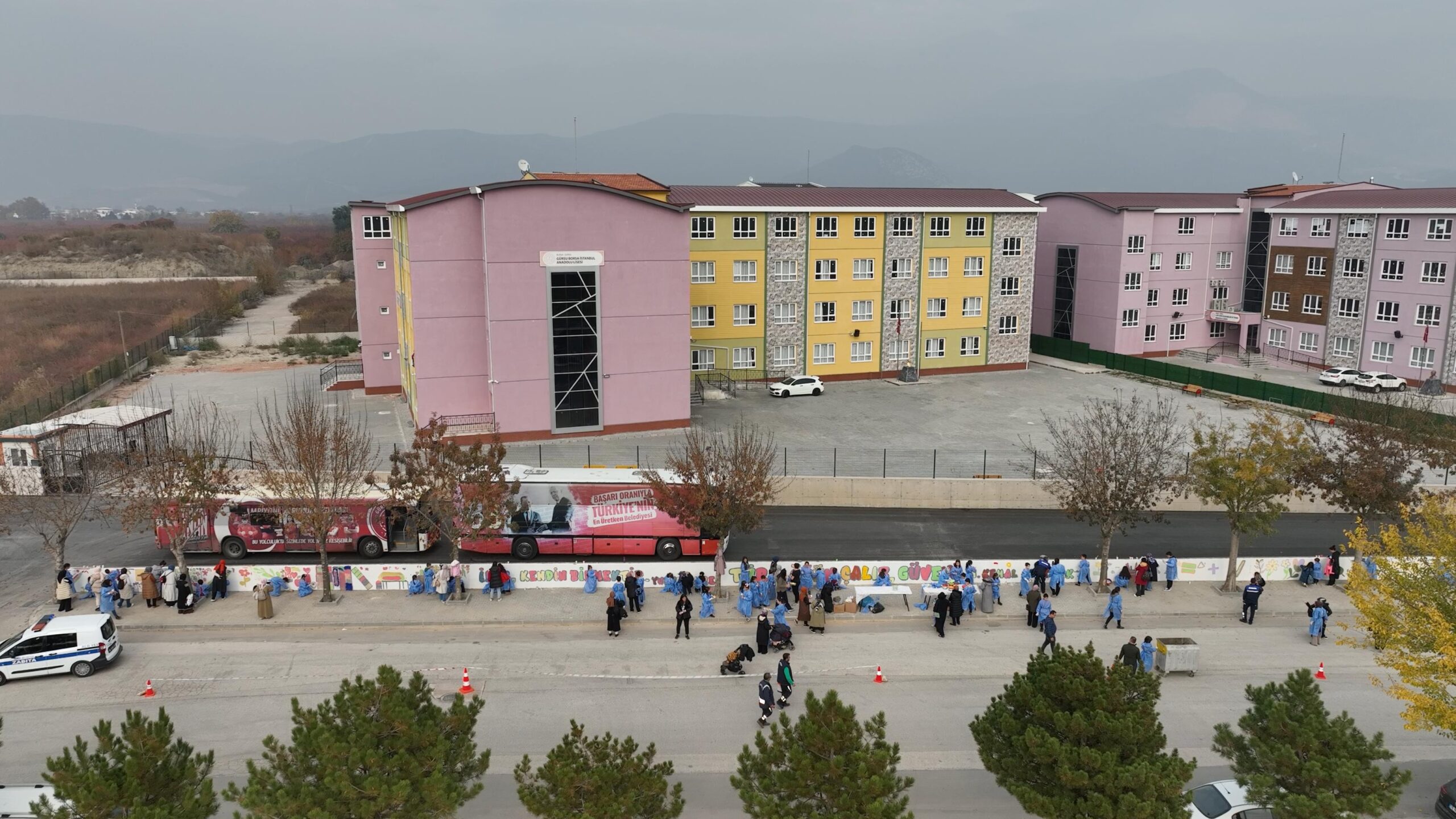 Metrelerce Duvarı Minikler Boyadı