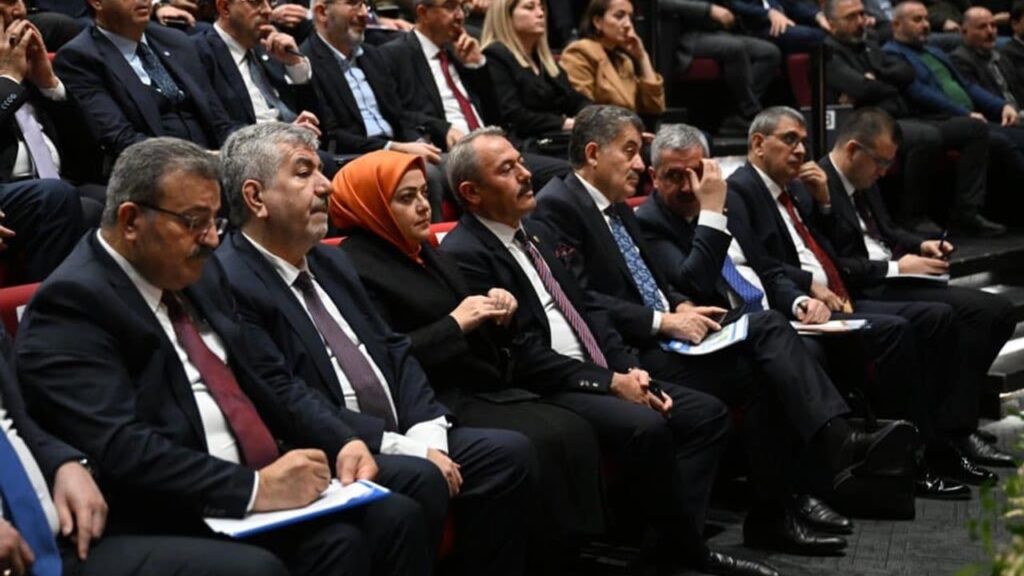 Milletvekili Ün; “Denizlili ihracatçının önceliği demiryolu”