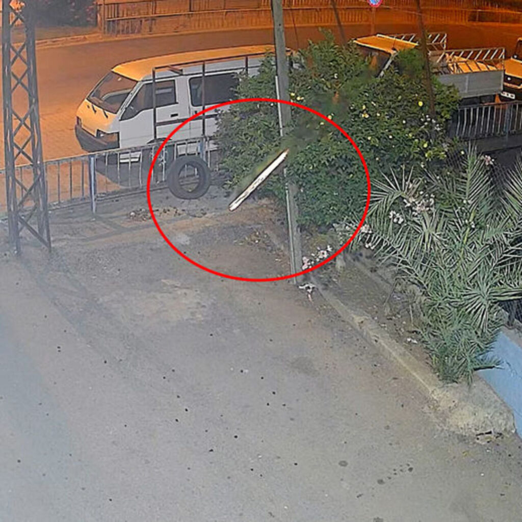 Molotofla iki iş yerini yaktı!