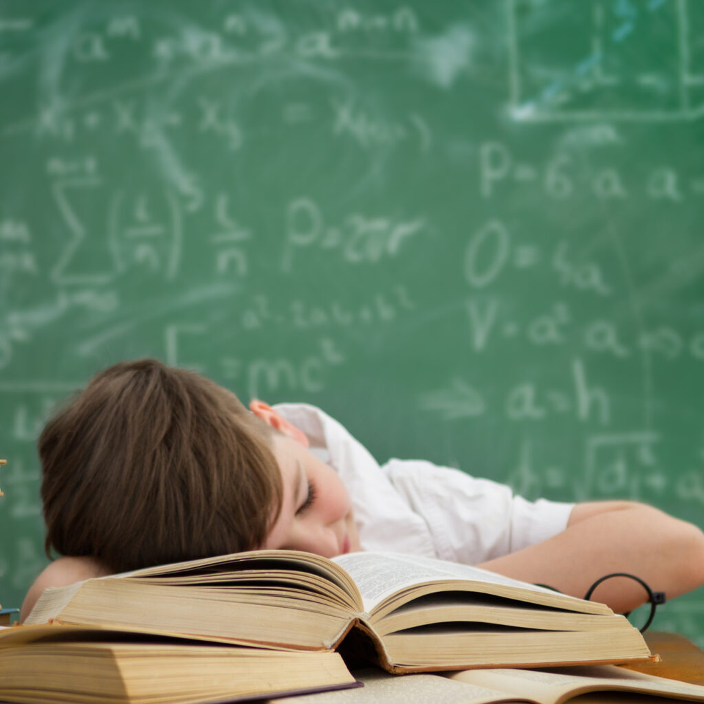 Okuldaki başarısızlık stres ve sindirim sorunlarına yol açıyor