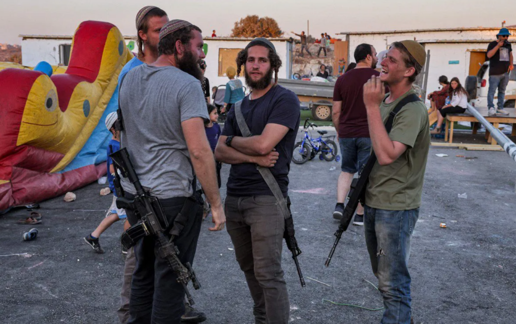 Onlar bile orduyu sevmiyor: Yerleşimciler Tümgenerale saldırdı