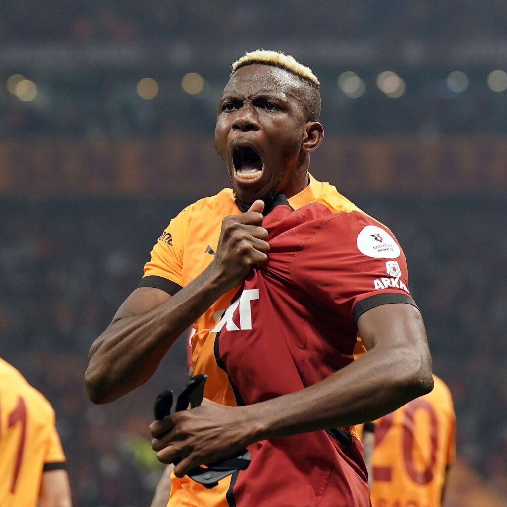 Osimhen’den yönetime: Beni alın