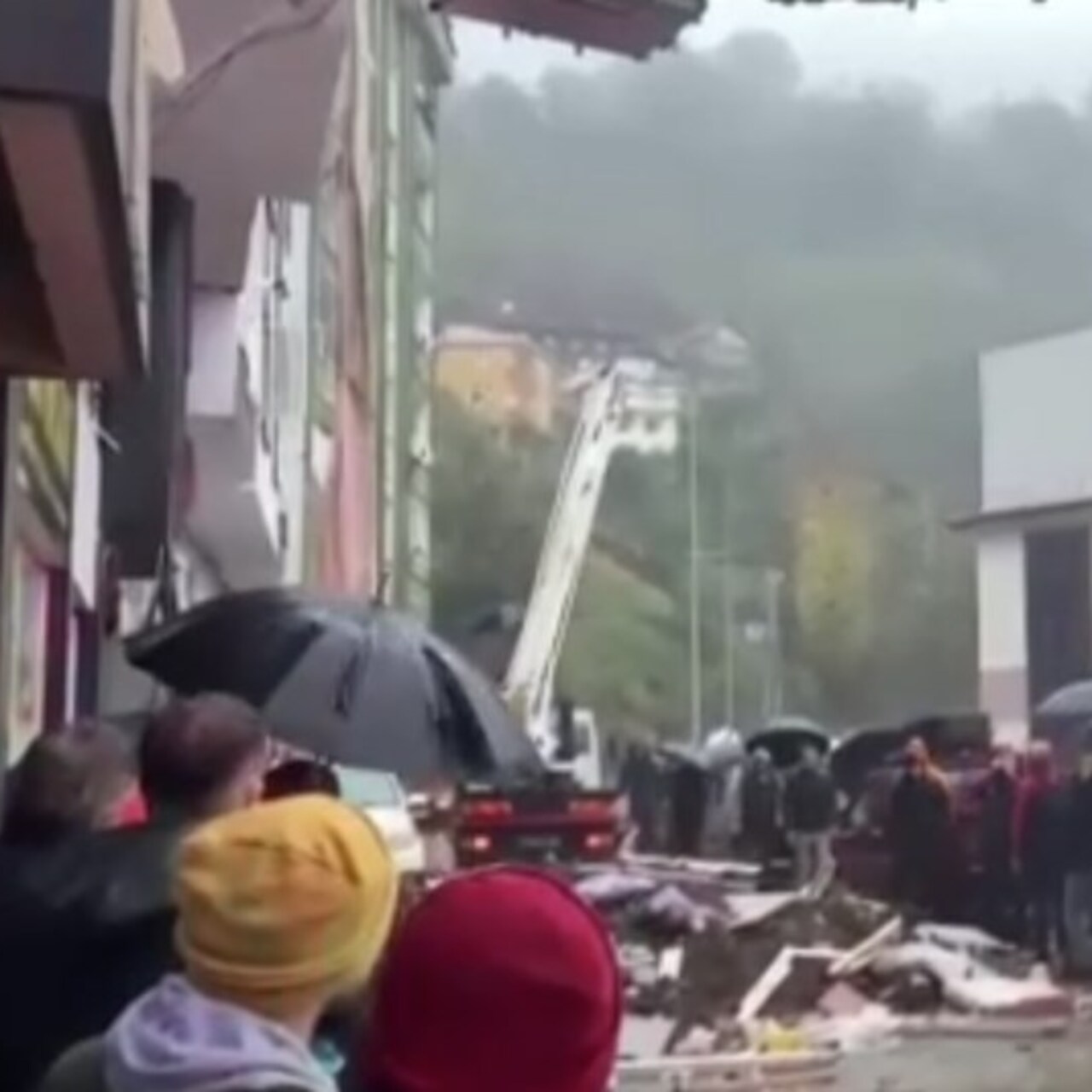 Rize’de heyelan: 1 ölü, 3 yaralı