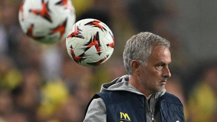 SON DAKİKA! İngiliz gazetesinden Mourinho bombası! Başına geçmek istediği takım…