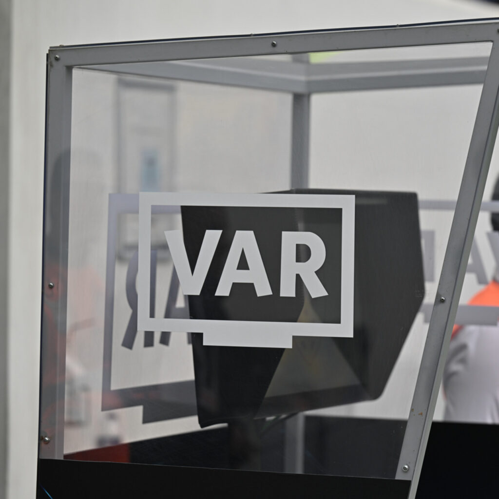 Trabzonspor-Fenerbahçe maçının VAR’ı açıklandı!