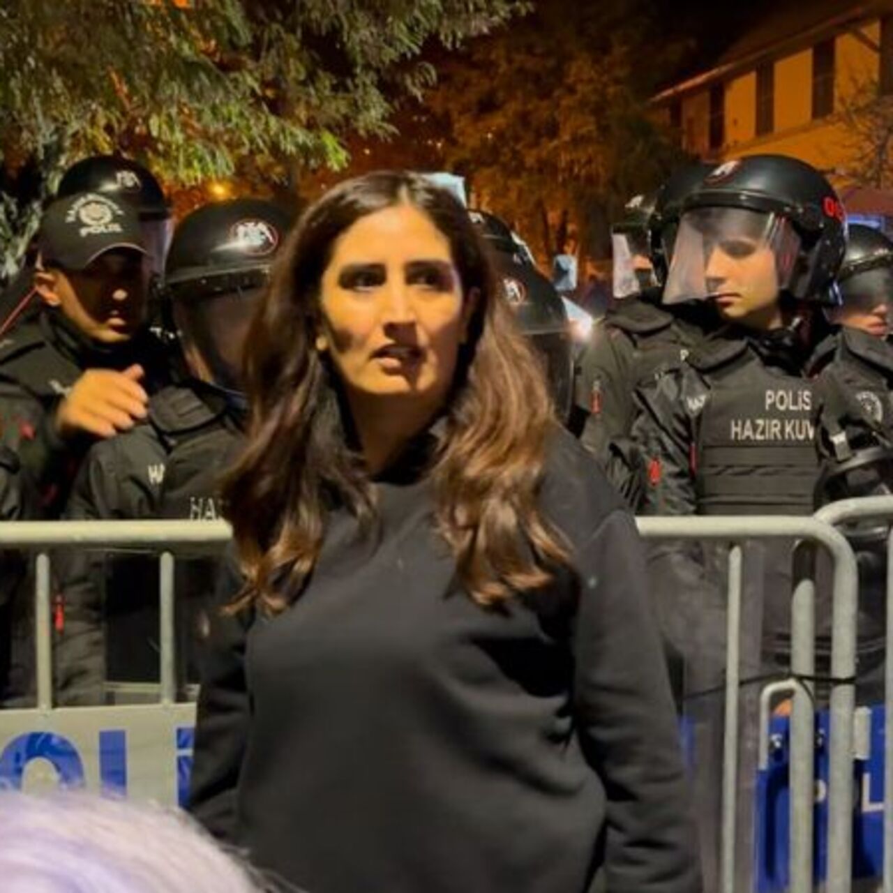 Tunceli Belediyesi Eş Başkanı adliyeye götürüldü