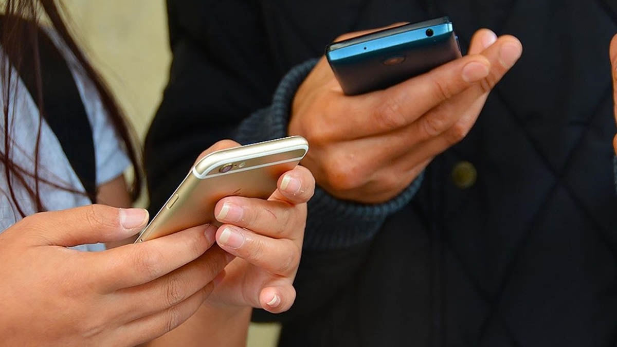 Uzmanlar uyardı: Hareket halindeyken cep telefonundaki bu işlevi kapatın!