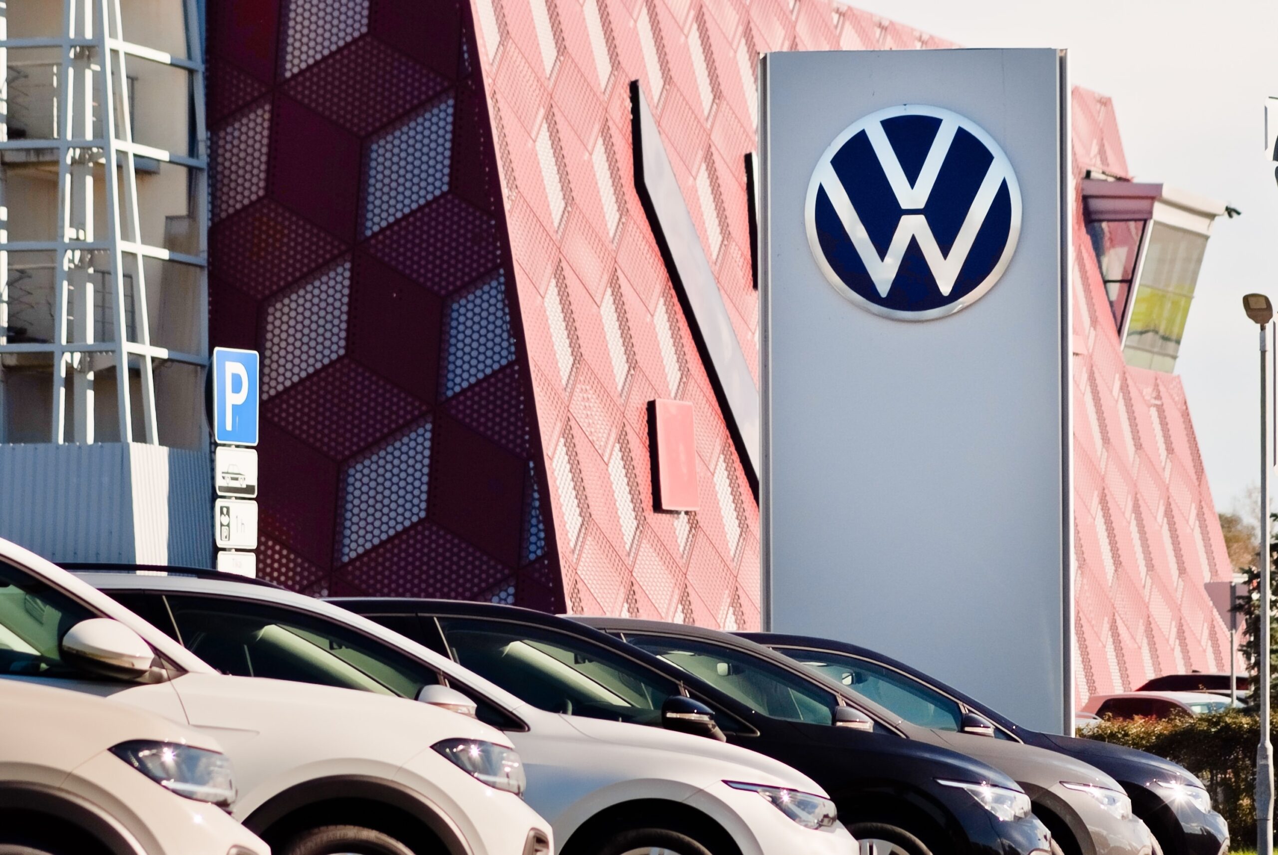 Volkswagen Çin’in Sincan bölgesindeki fabrikada ortaklığını bitirecek