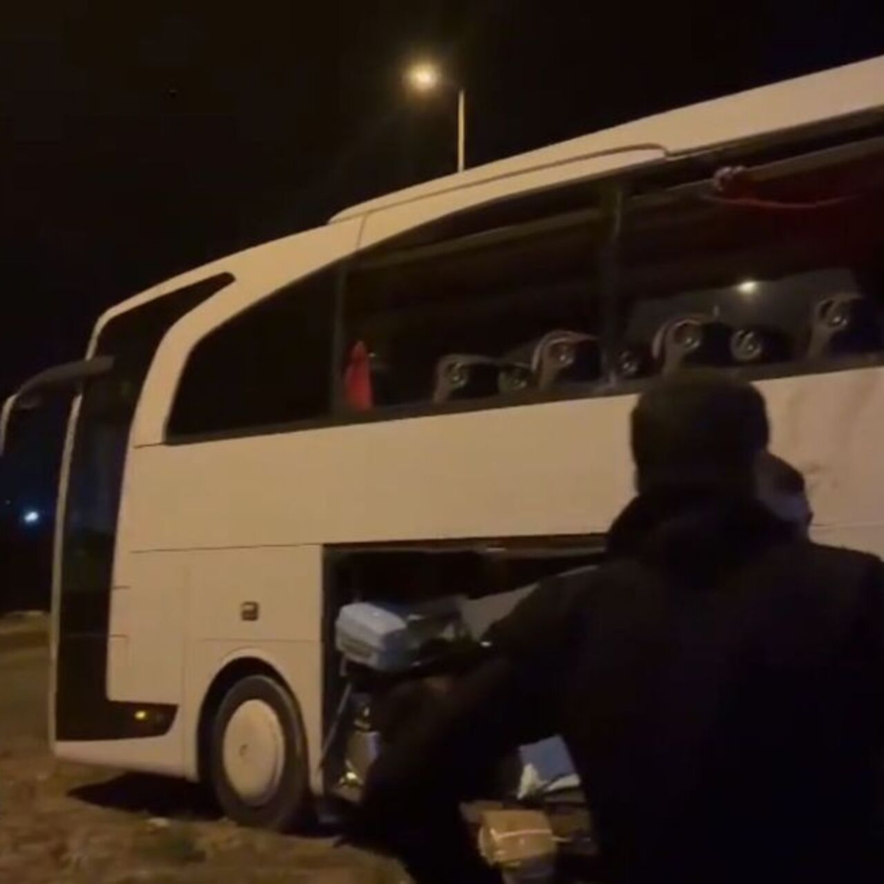 Yolcu otobüsü ile kamyon çarpıştı: 4 yaralı