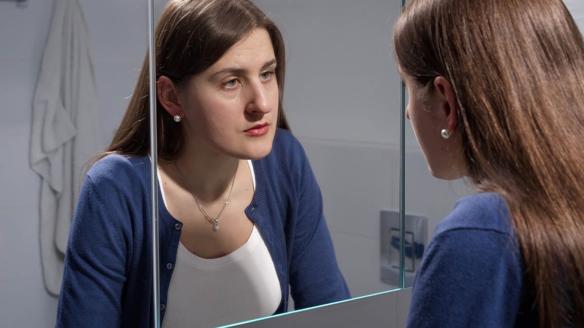 Yüksek kolesterolün şaşırtıcı işareti! Aynada gördüğünüzde dikkat edin