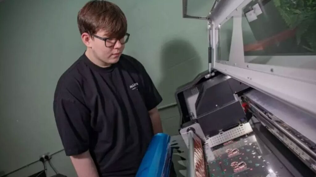 17 yaşında ayda 20 bin dolar kazanıyor: Siparişlere yetişemiyorum