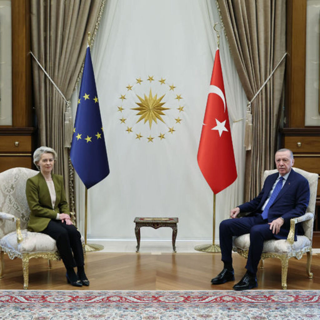 AB Komisyonu Başkanı Ankara’da