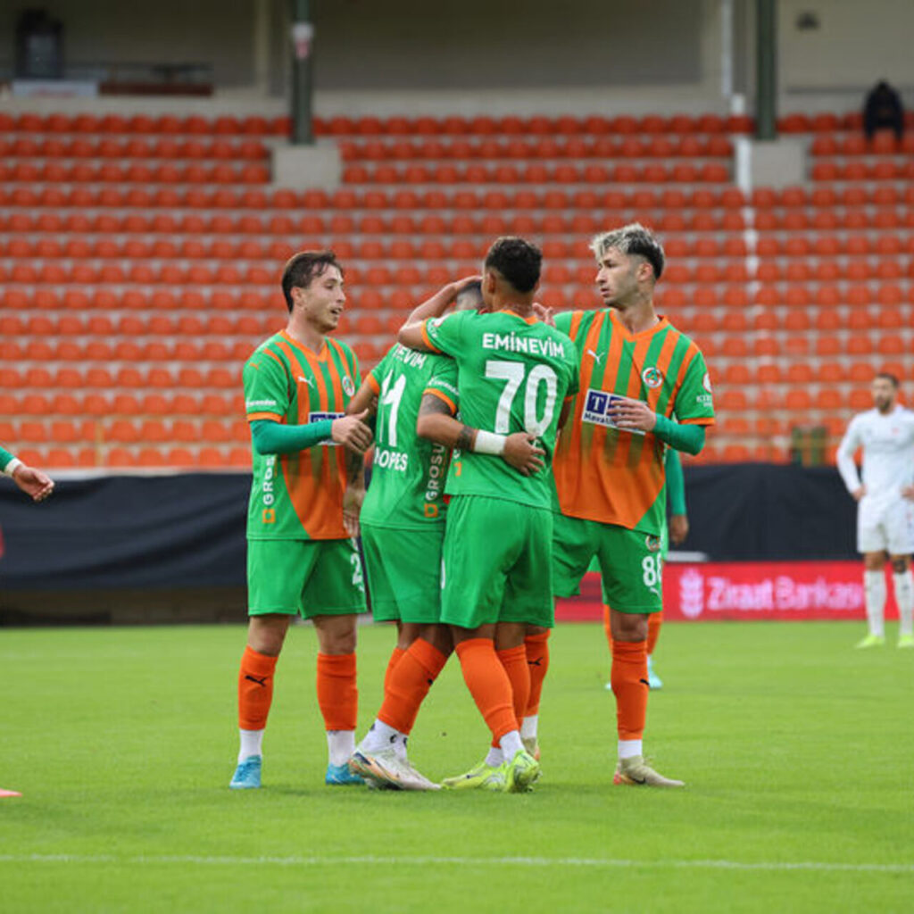 Alanyaspor kupada farklı turladı