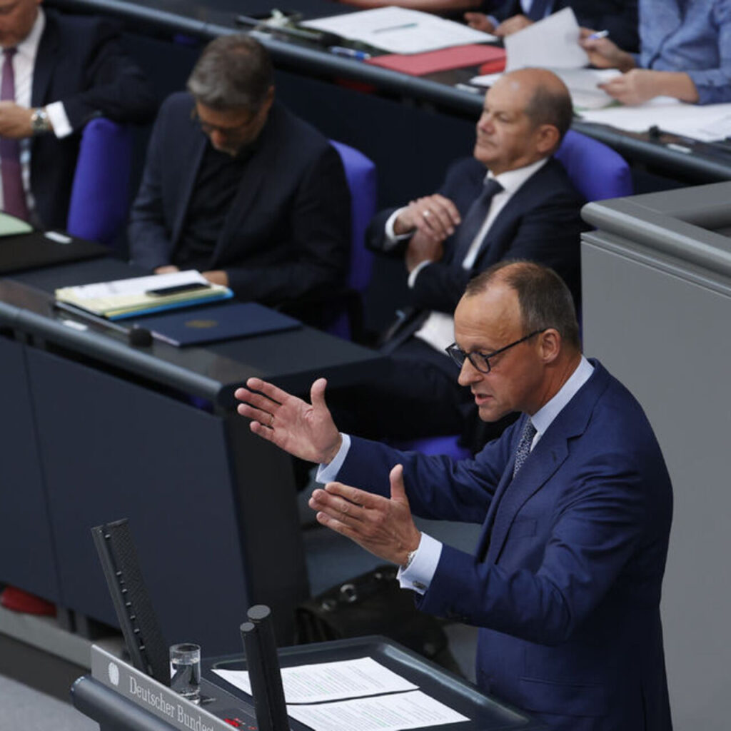 Almanya’da şansölyelikte favori isim Friedrich Merz