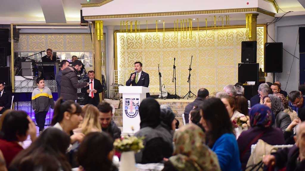 BAŞKAN ÖZEL: ENGELSİZ KENT HAYAL EDİYORUZ