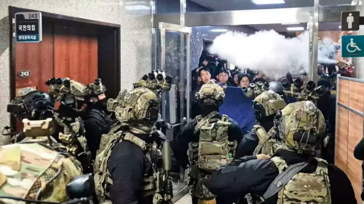 Başkan’ın darbe girişimine karşı, halk dik durdu: Güney Kore’de son durum