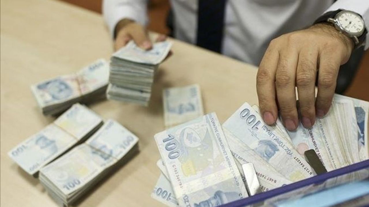 Belgesi olmayan bankadan para çekemeyecek!