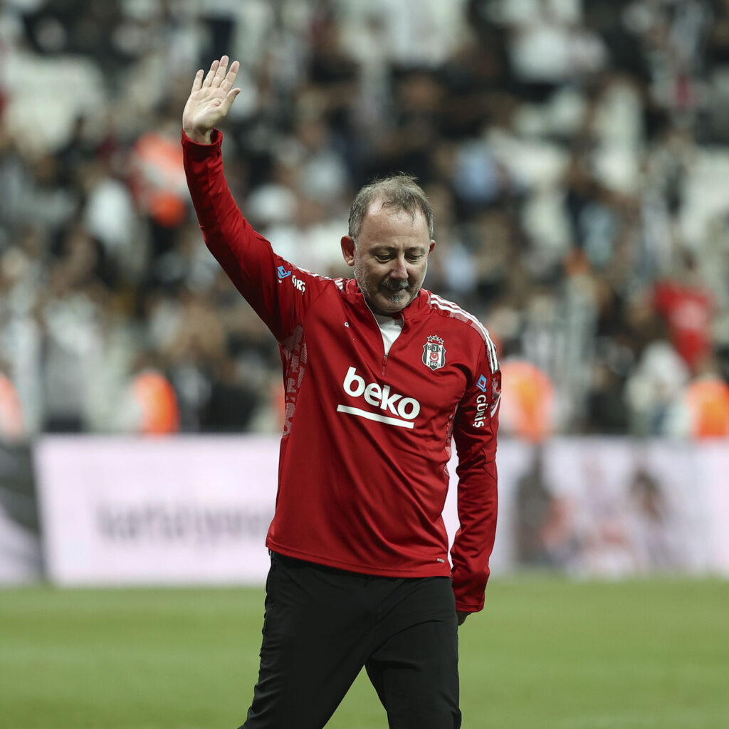 Beşiktaş’ta Sergen Yalçın harekatı!