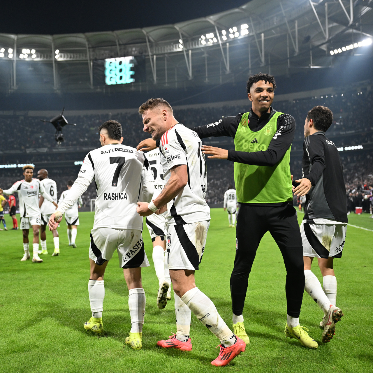 Beşiktaş’ta prim dopingi!