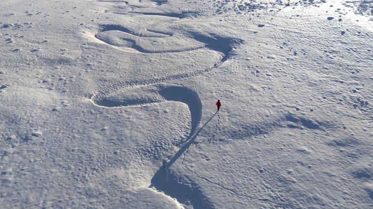 Bingöl’de kar altında kalan menderesler dronla görüntülendi