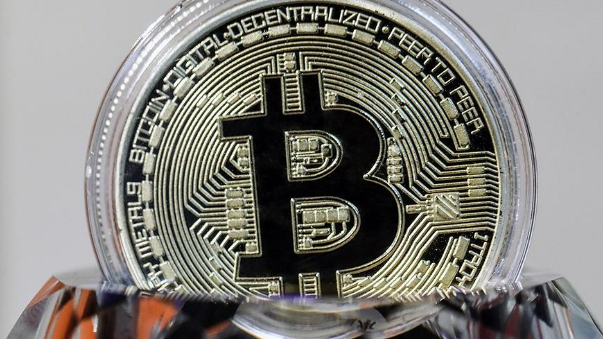 Bitcoin’in fiyatı tarihe geçerek 102 bin doları aştı