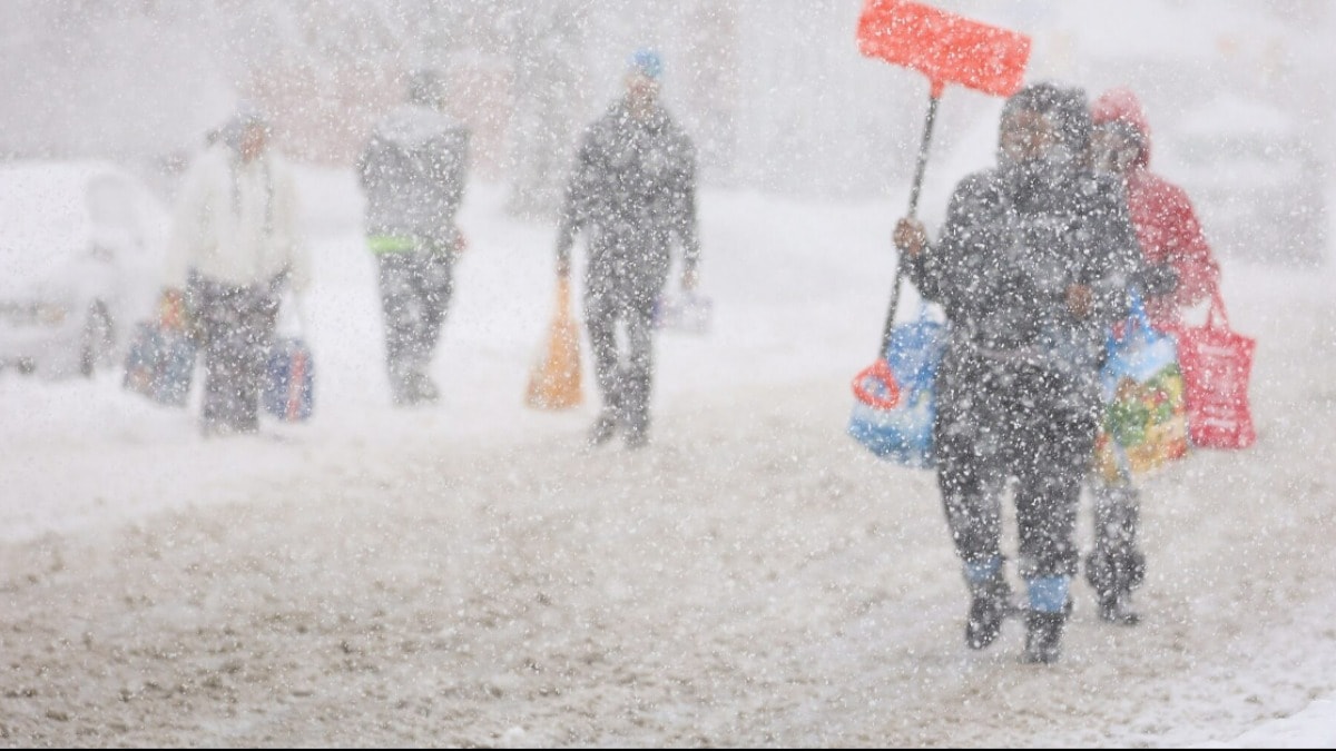 ‘Buz ülkesindeki’ genel seçimler, kar fırtınasından dolayı tamamlanamıyor